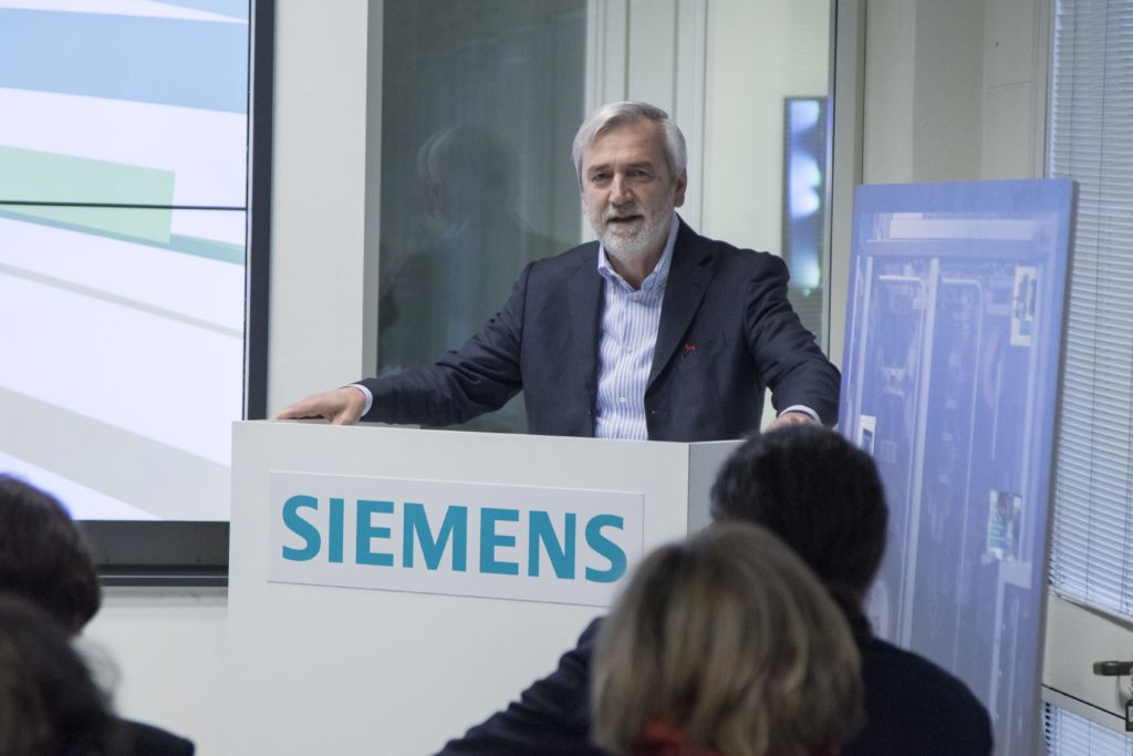 Siemens Golla