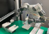 Il robot YuMi di Abb è certificato per lavorare in camera bianca.